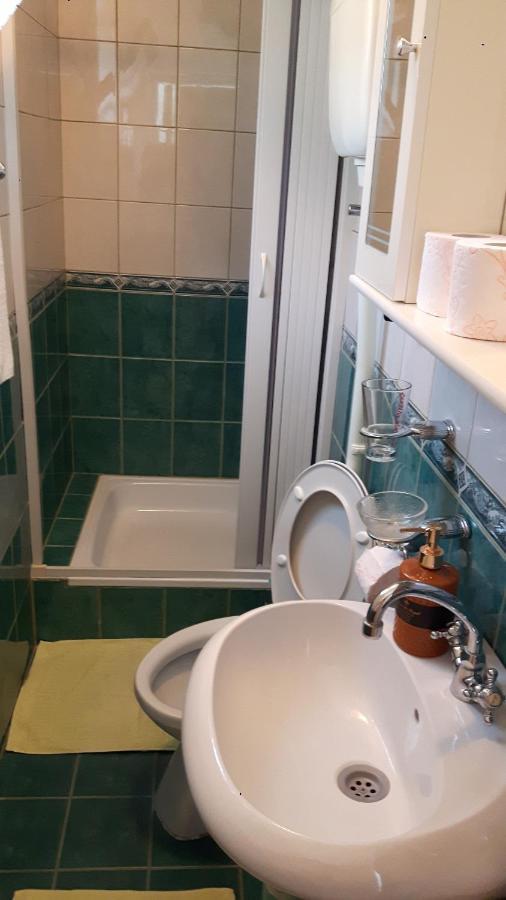Apartments Penovic Котор Екстер'єр фото